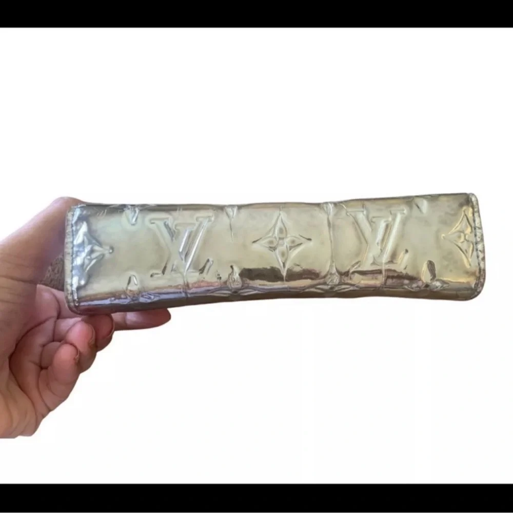 Louis Vuitton Silver Monogram Vernis Clutch Wristlet